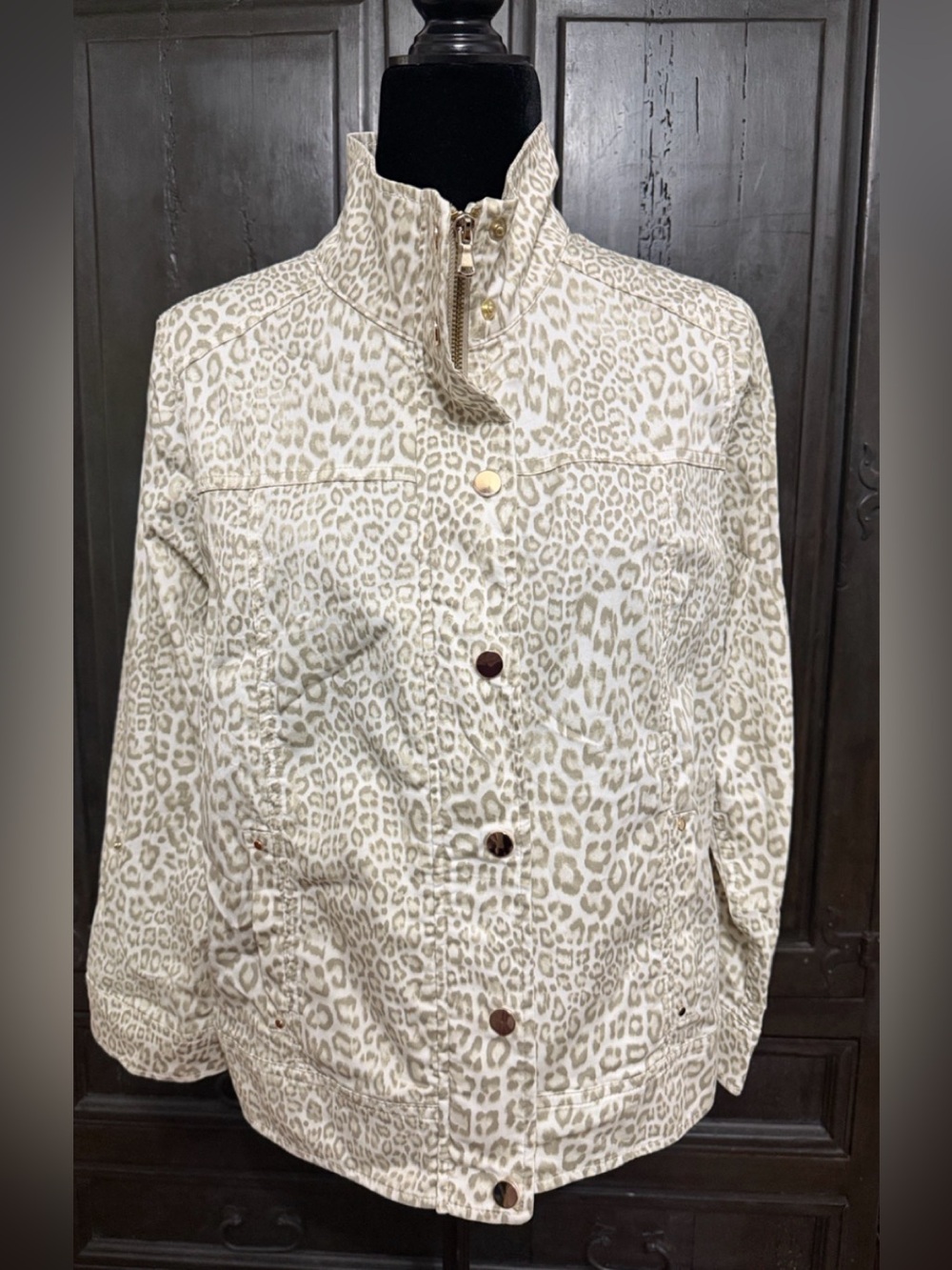 Chico’s Cream/gray leopard lightweight Jacket - size 1 or medium